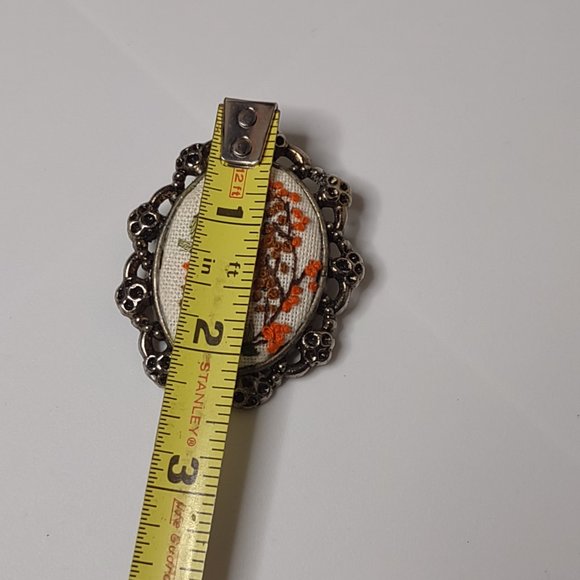 Vintage Metal Oval And Floral Embroidery Orange Flower Brooch - Picture 7 of 12